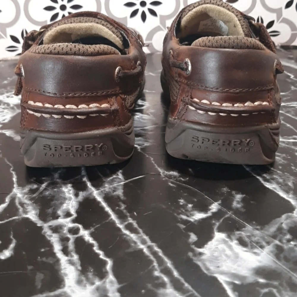 Sperry Cutter Velro toddler 9m